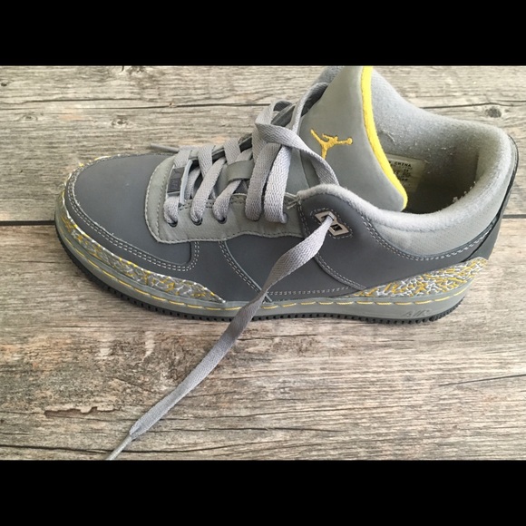 Nike Youth AJF 3 (GS) Size 5 Grey/Yellow/White - Picture 5 of 7